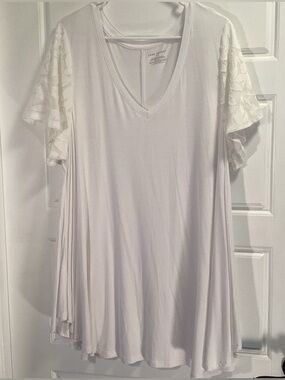 Lane Bryant White V-Neck Swing Tunic with Lace Flutter Sleeves